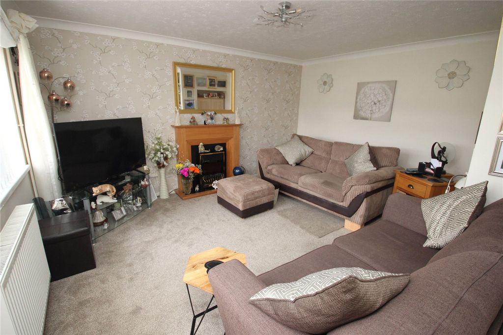 Property photo 2 of 18 Picture No. 16