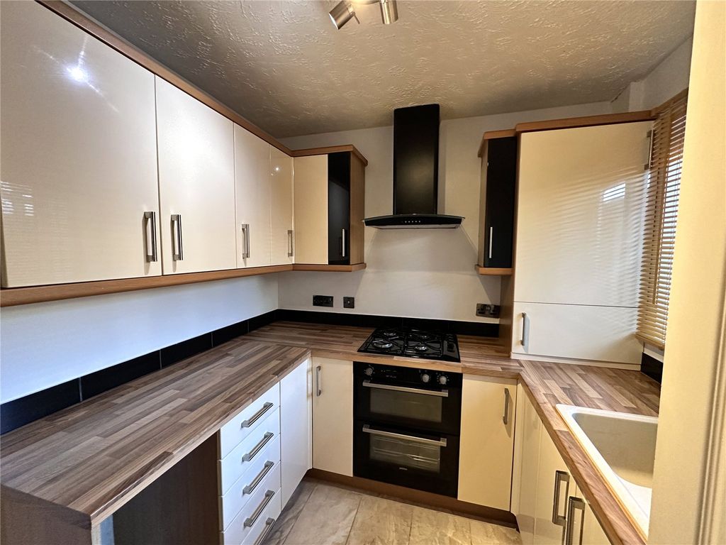 Property photo 2 of 11 Picture No. 13