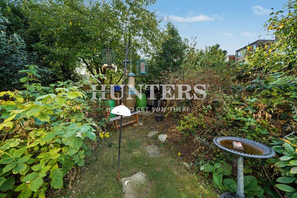 Property photo 2 of 10 Garden