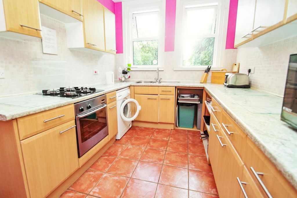 Property photo 2 of 16 Photo 16