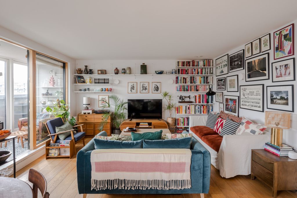 Property photo 1 of 25 247192 - Flat 20, Bahram Court-3.Jpg