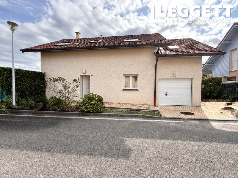 Property photo 3 of 10