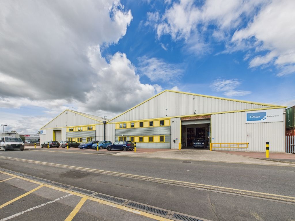 Property photo 3 of 8 Photo 4