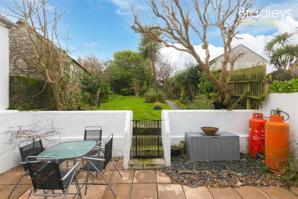 Property photo 3 of 17 Picture No. 35