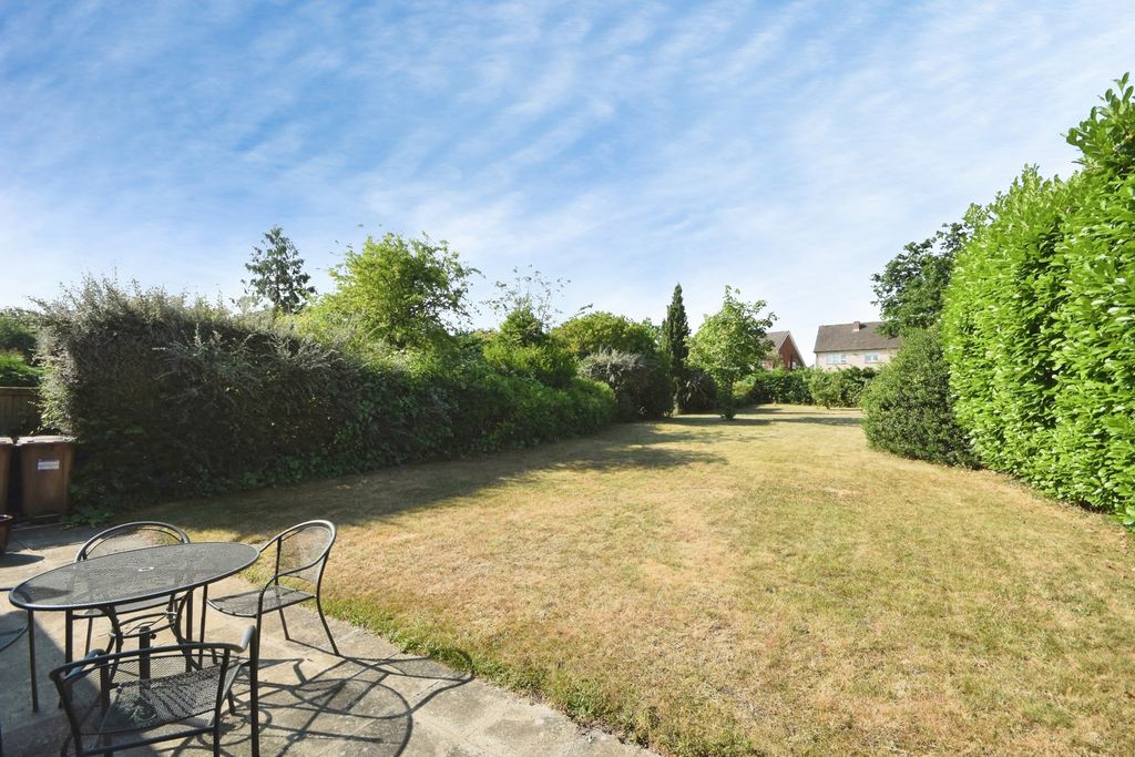 Property photo 3 of 20 Garden