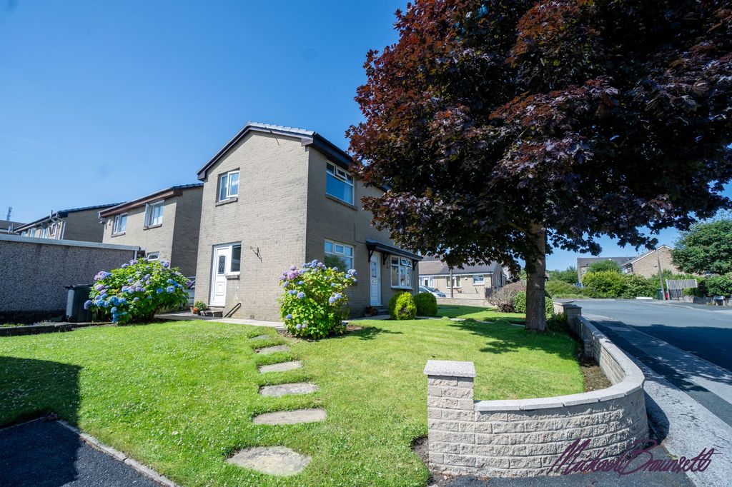 Property photo 1 of 25