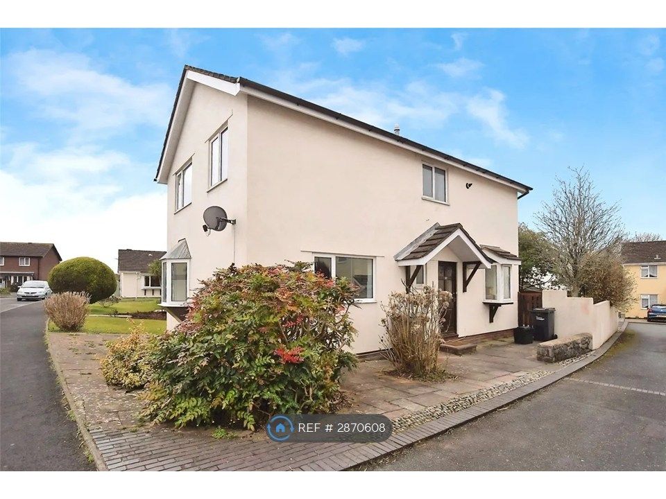 Property photo 2 of 18