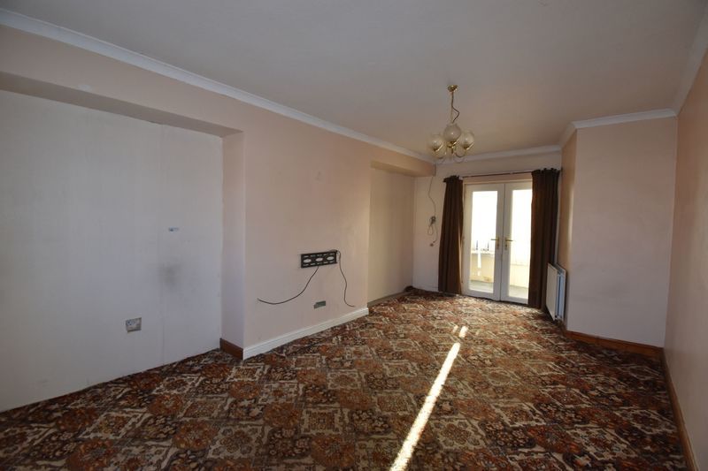 Property photo 3 of 11 Photo 3