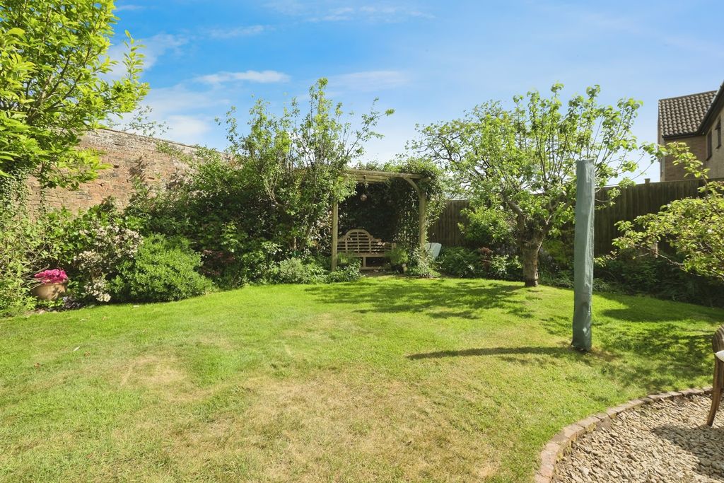 Property photo 3 of 31 Photo