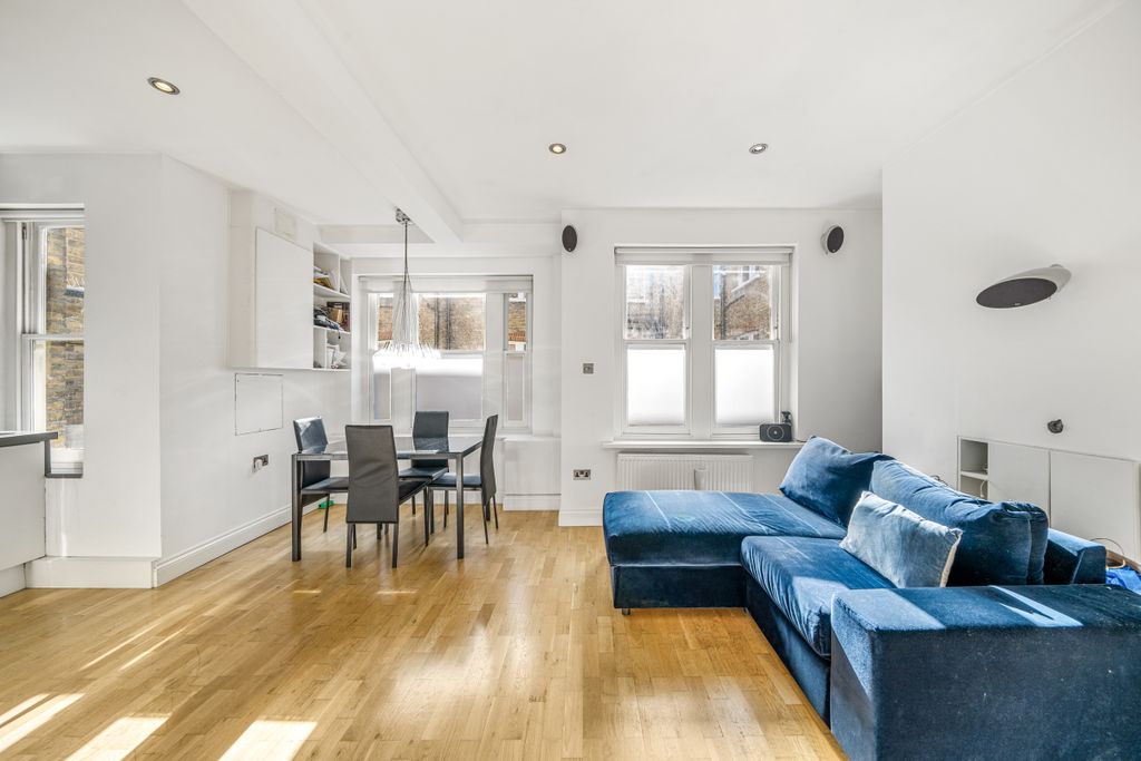 Property photo 1 of 6 11 Ashburnham Mansions, Sw10, Martin &amp; Co, Web (7)