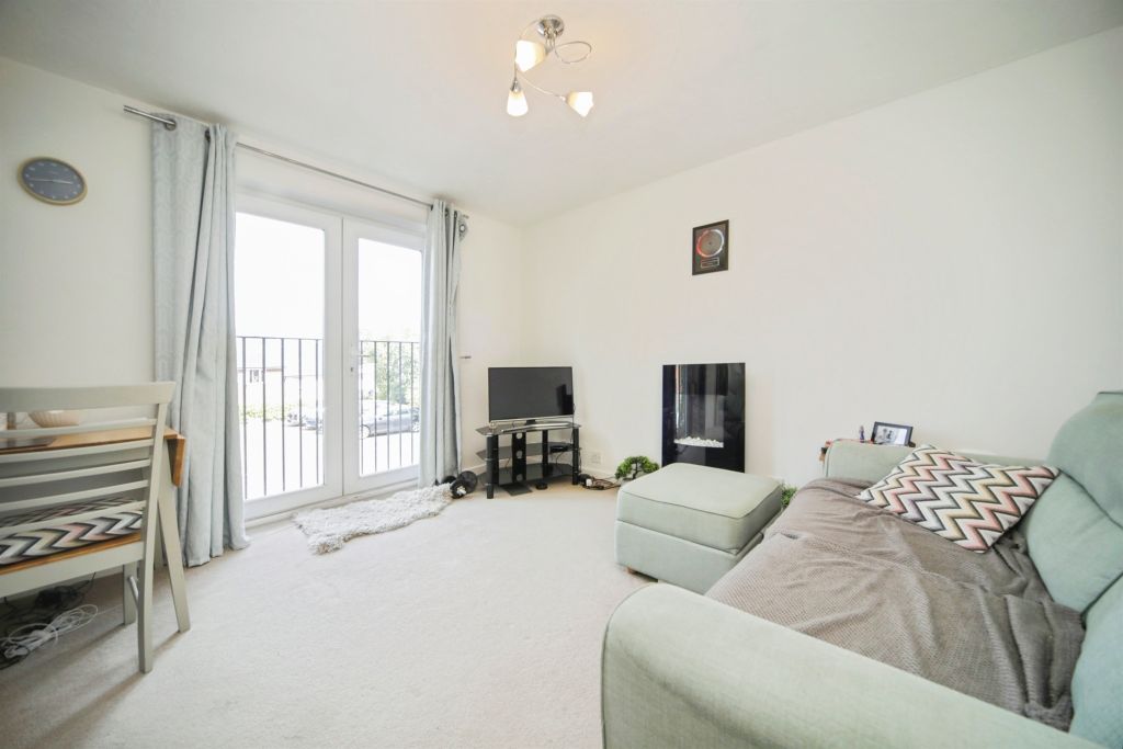 Property photo 2 of 8