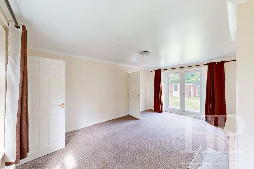 Property photo 2 of 18