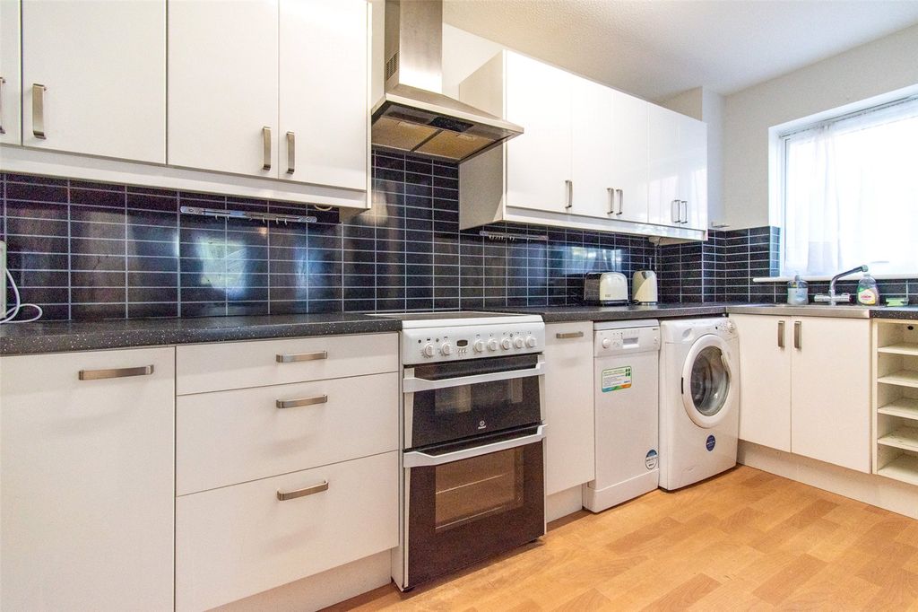 Property photo 2 of 14 Picture No. 02
