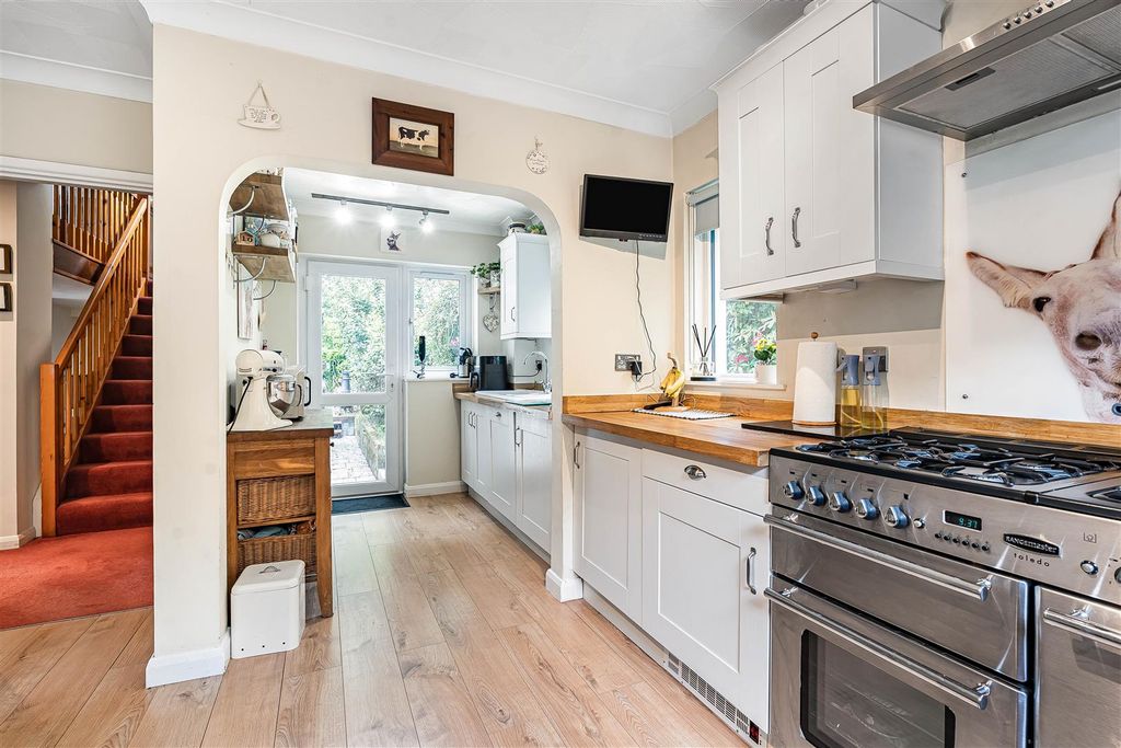 Property photo 3 of 38