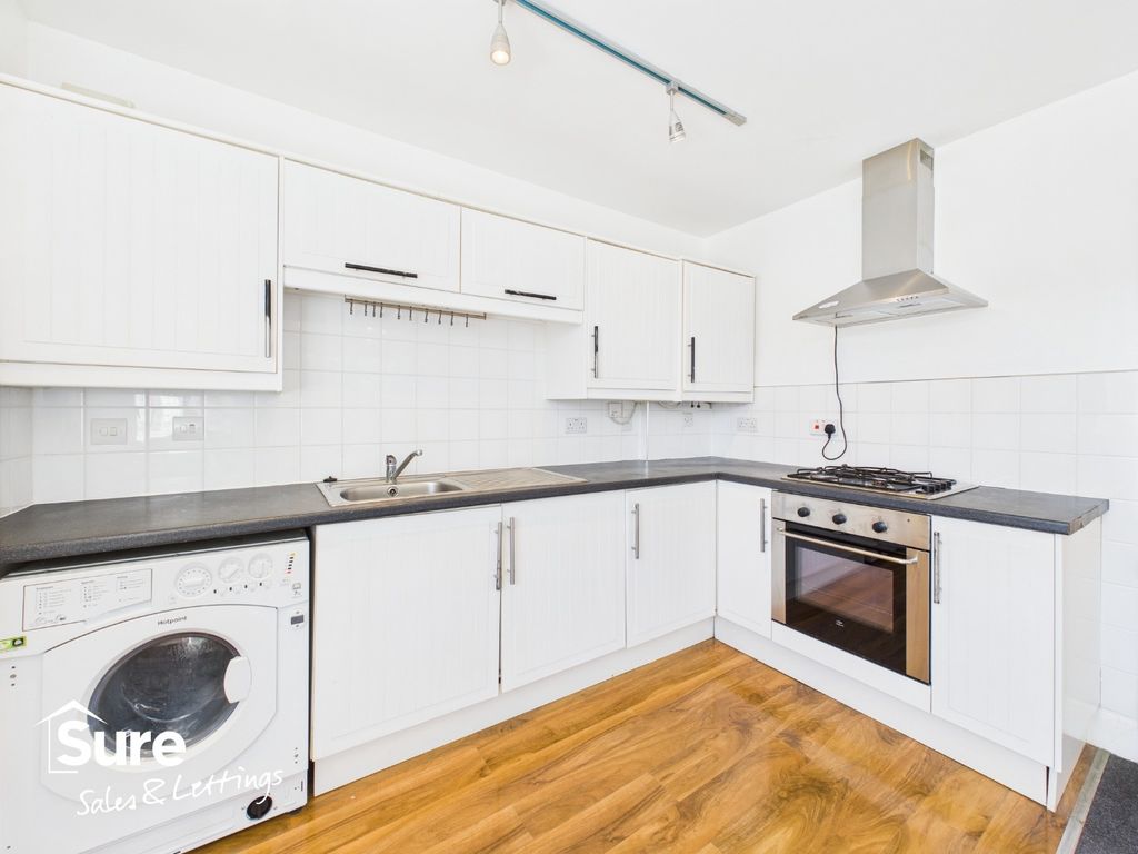 Property photo 2 of 10 999872