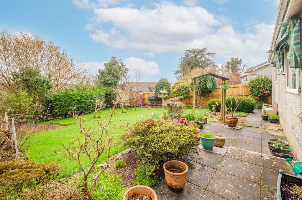 Property photo 3 of 15 Parry 114 Woodgate Road Liskeard-18.Jpg