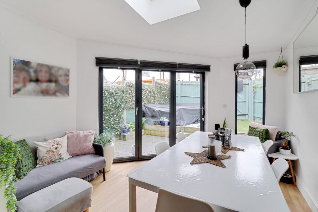 Property photo 1 of 15 Picture No. 19