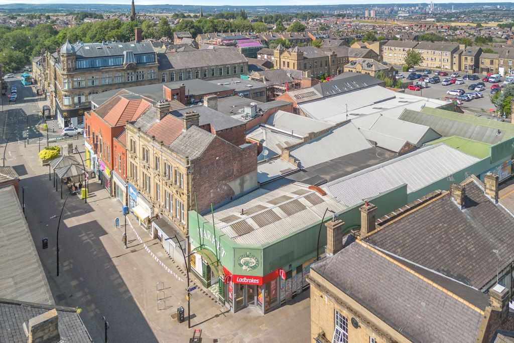 Property photo 1 of 16 Morley Market, Queen Street, Morley, Leeds, Ls27 8Ds