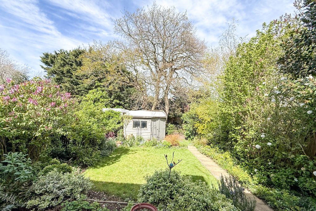 Property photo 2 of 16