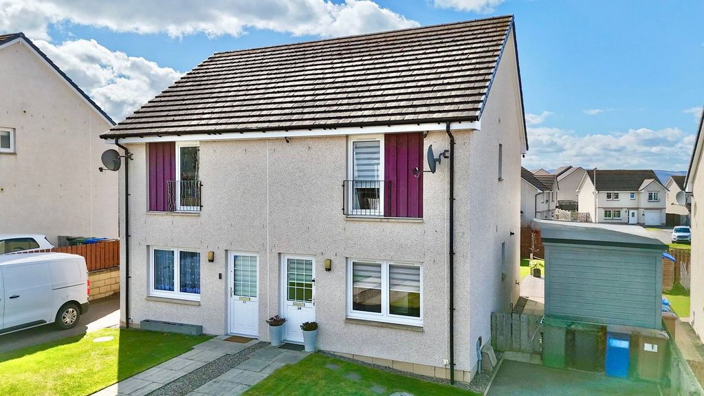 Property photo 2 of 18