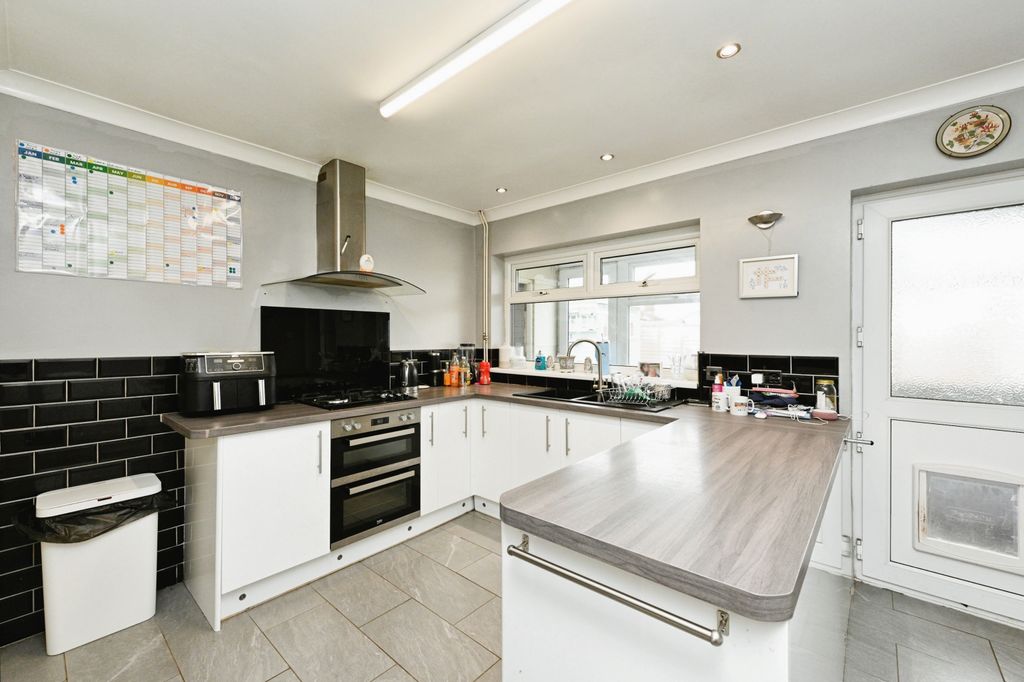 Property photo 3 of 17 Photography