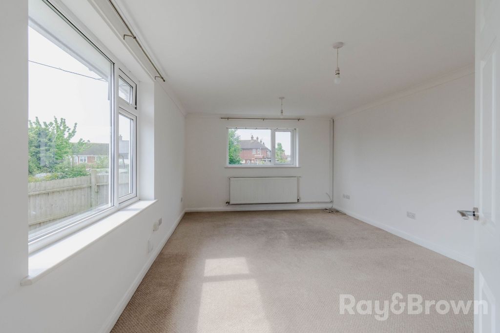 Property photo 3 of 44