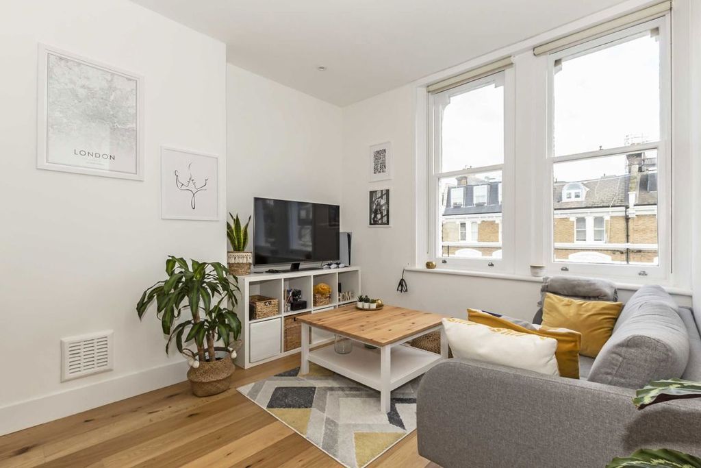 Property photo 2 of 5