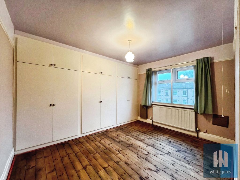 Property photo 2 of 15 Picture No. 06