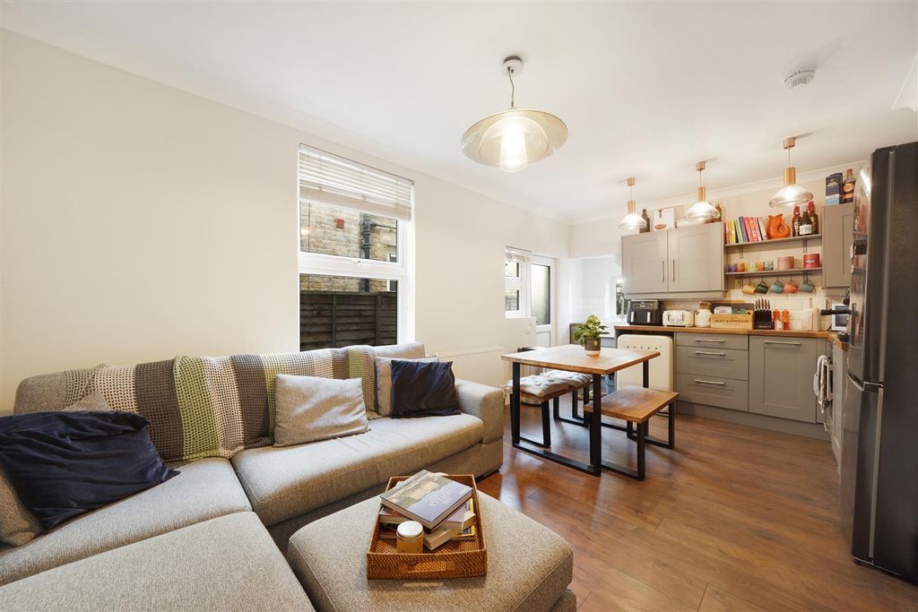 Property photo 1 of 16 46 Pattenden Road - Zy2Zhys8Fop8Em9Npbq2.Jpg