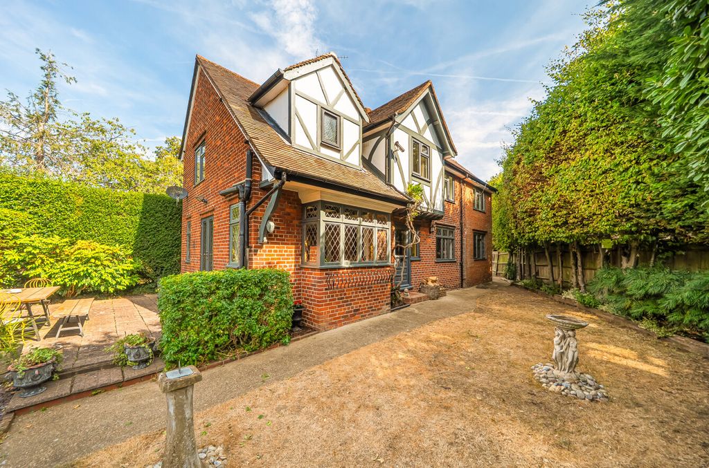 Property photo 1 of 20 1493664-20-6A707F...
