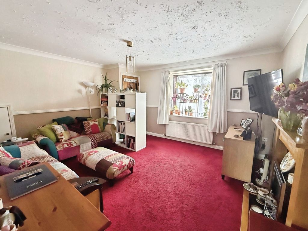 Property photo 2 of 15 Photo 9