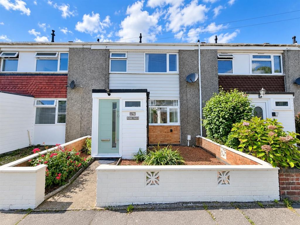 Property photo 1 of 17 Front