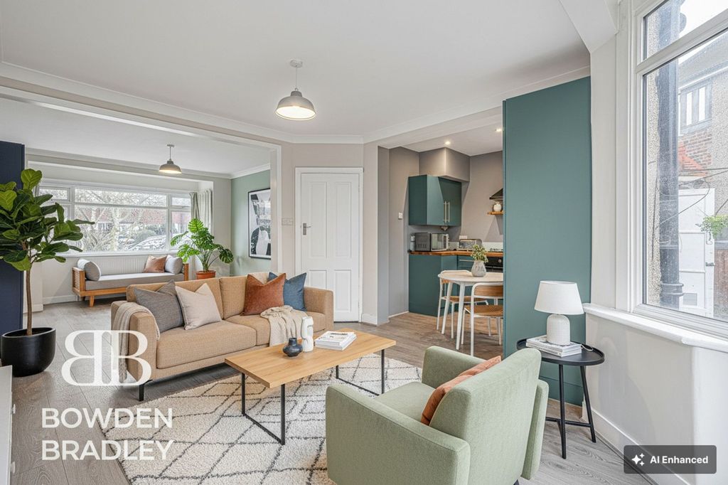 Property photo 2 of 23