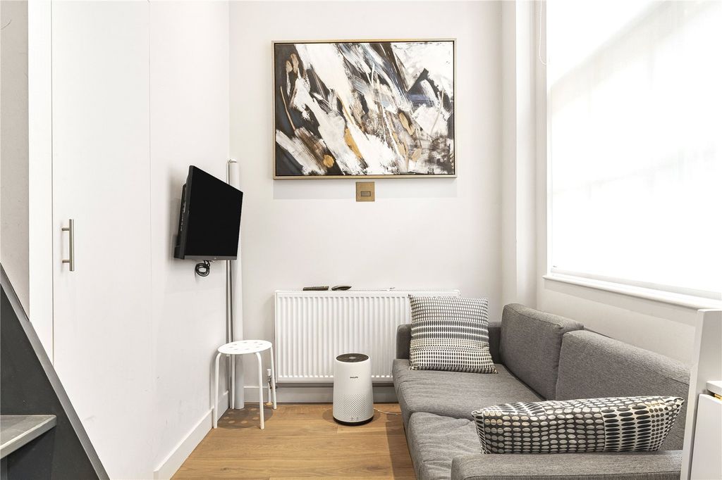 Property photo 1 of 11 Studio