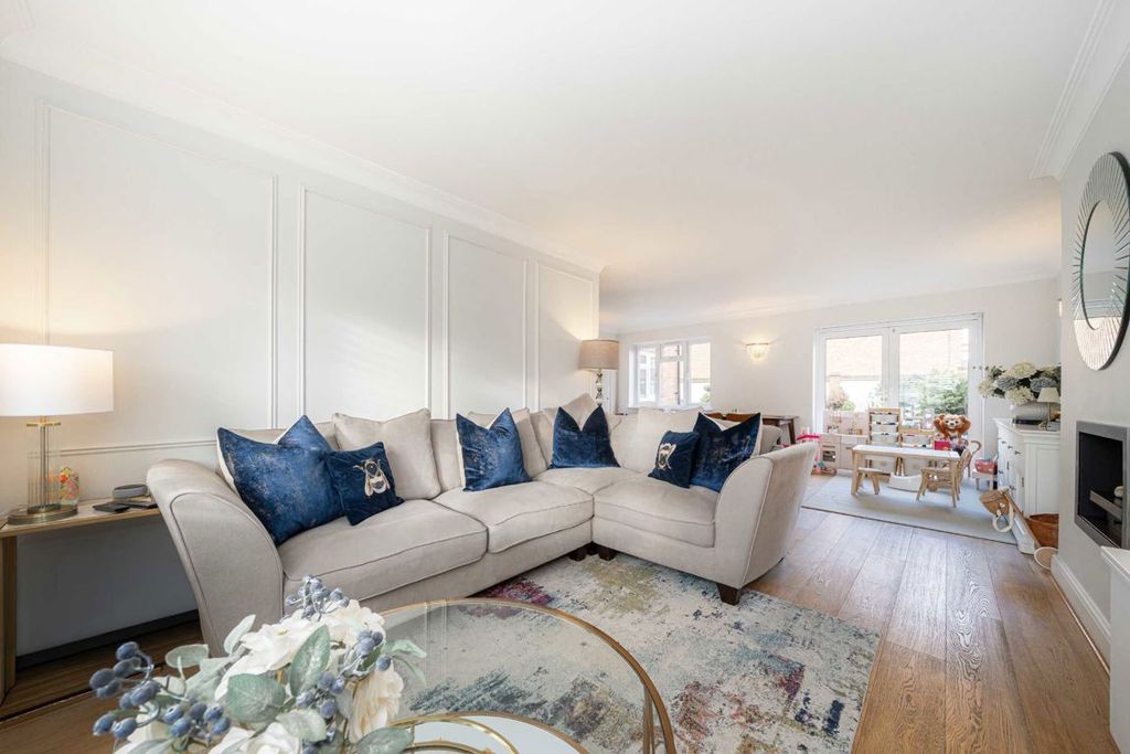 Property photo 2 of 9