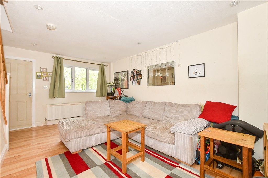 Property photo 2 of 10 Lounge