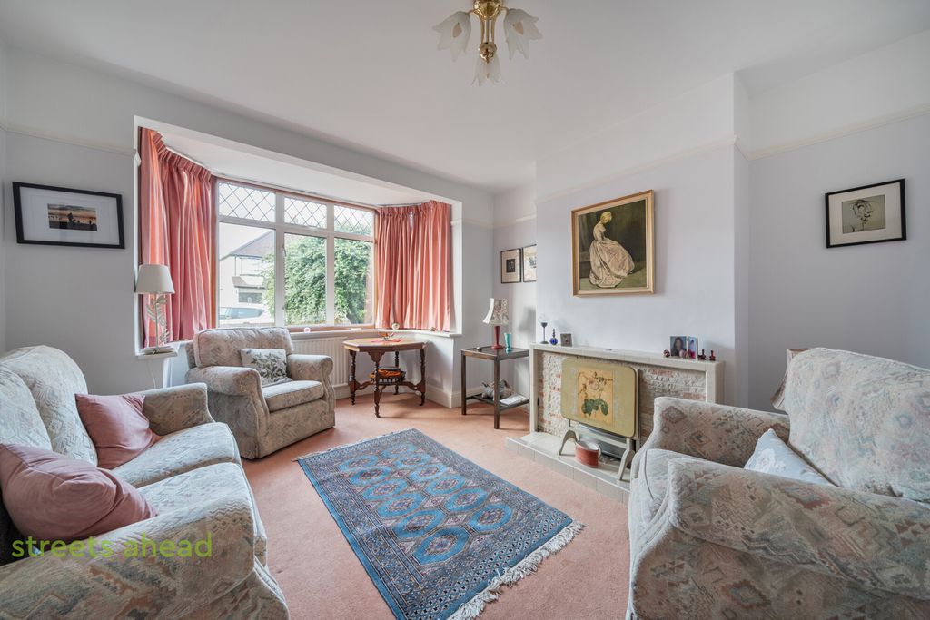 Property photo 2 of 11 35Fe09B6-F157-4Ad...