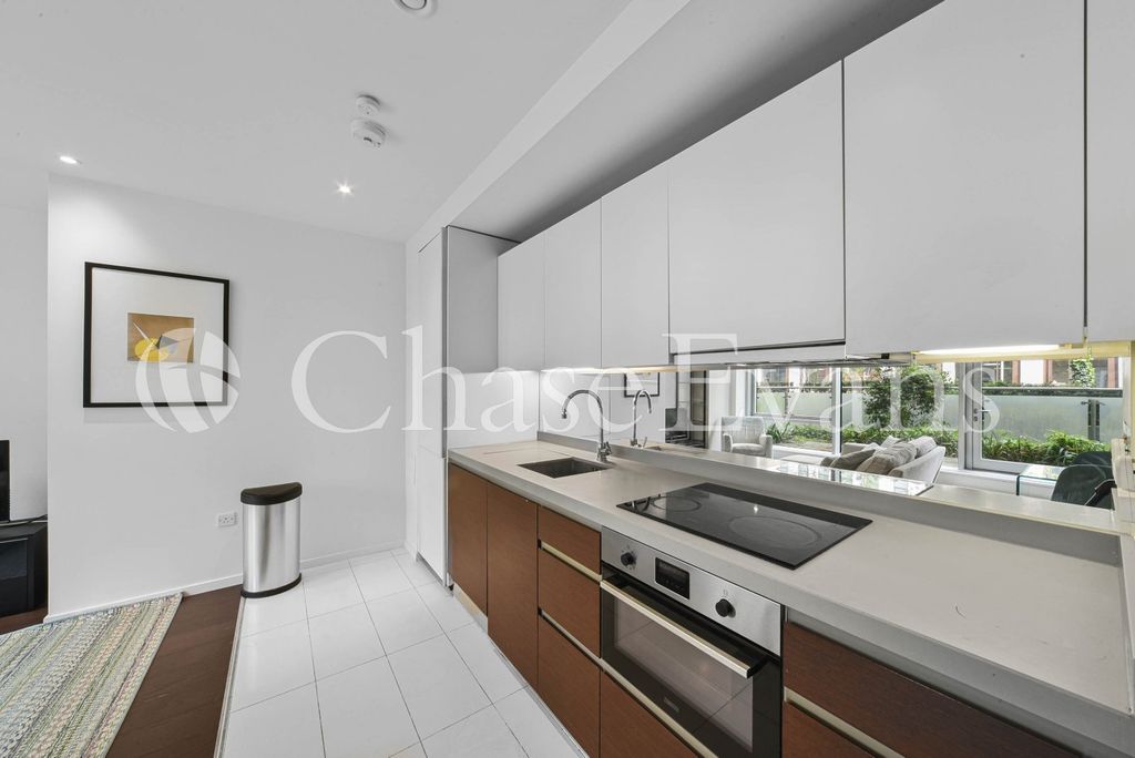 Property photo 2 of 12 Kitchen