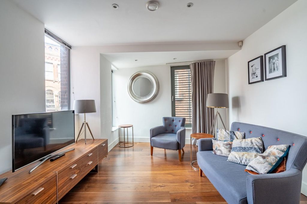 Property photo 1 of 11 Castle Chambers 5-3.Jpg