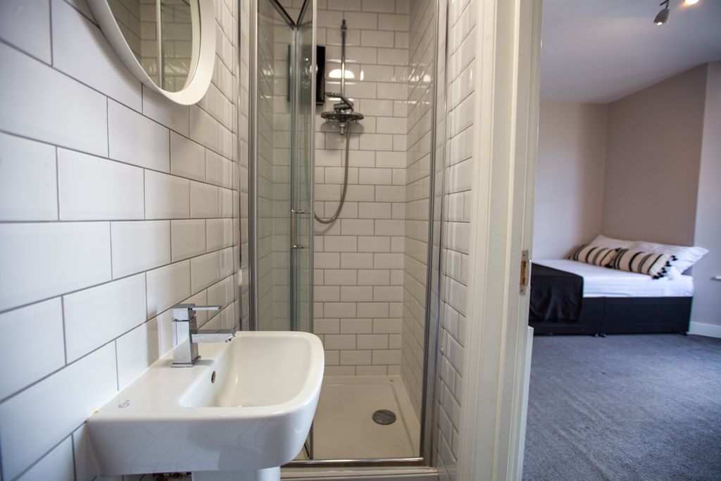 Property photo 3 of 6 Img_8595