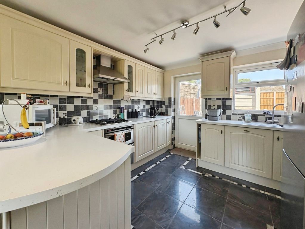 Property photo 2 of 16