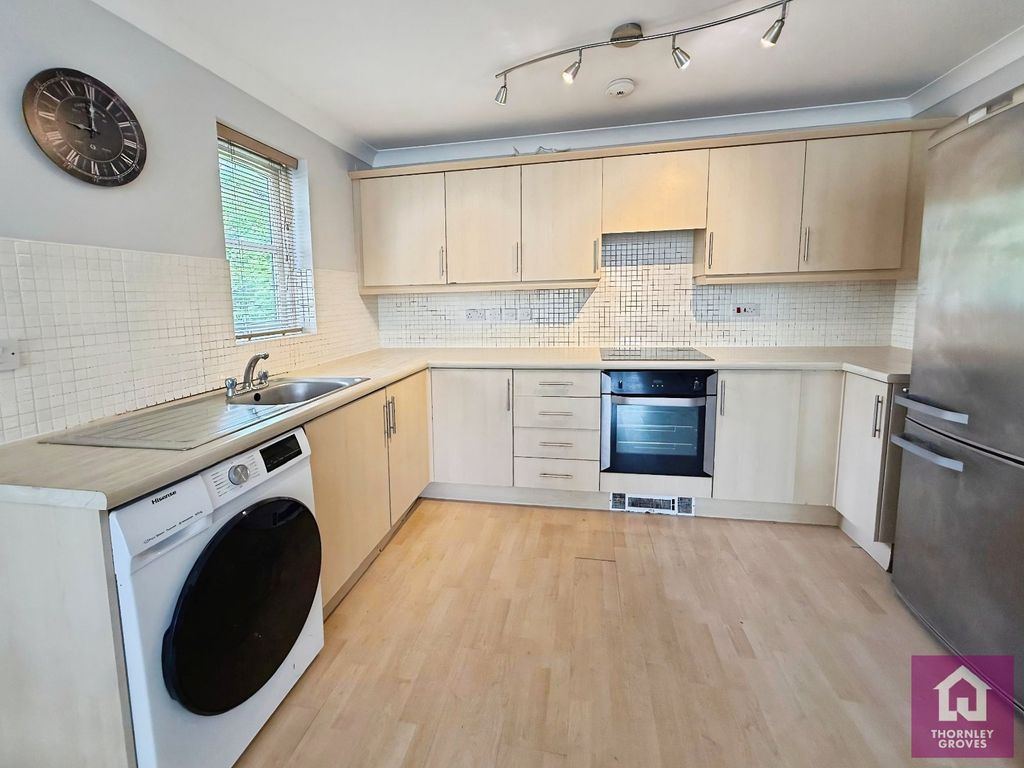 Property photo 1 of 11 Picture No. 23