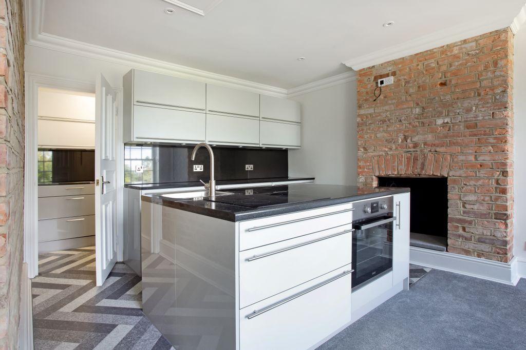 Property photo 2 of 13 Kitchen