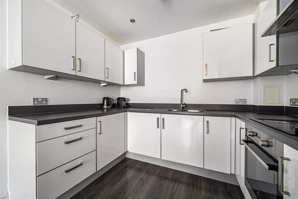 Property photo 3 of 8 Open Plan