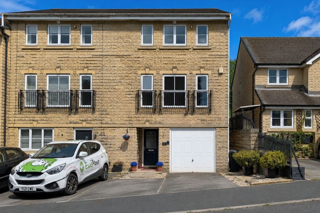 Property photo 1 of 21 Prospect Way Ewemove Bailiff Bridge (35)