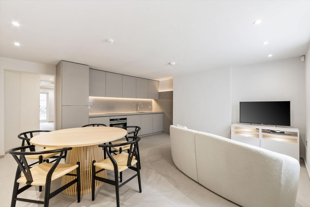 Property photo 1 of 14 Image