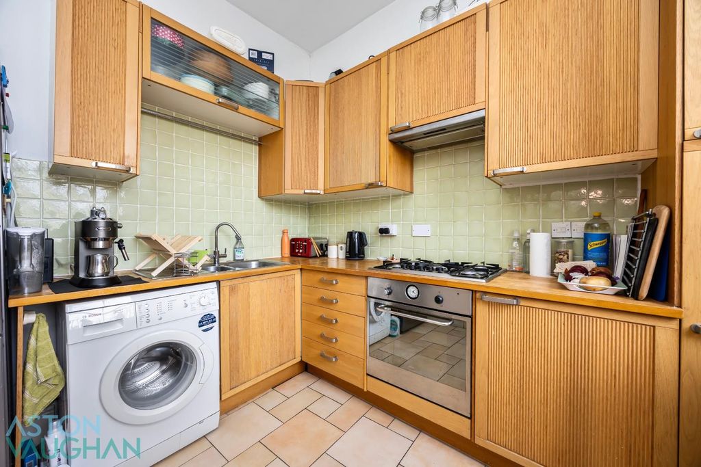 Property photo 3 of 10 Sussex Square_Flat 4-005.Jpg