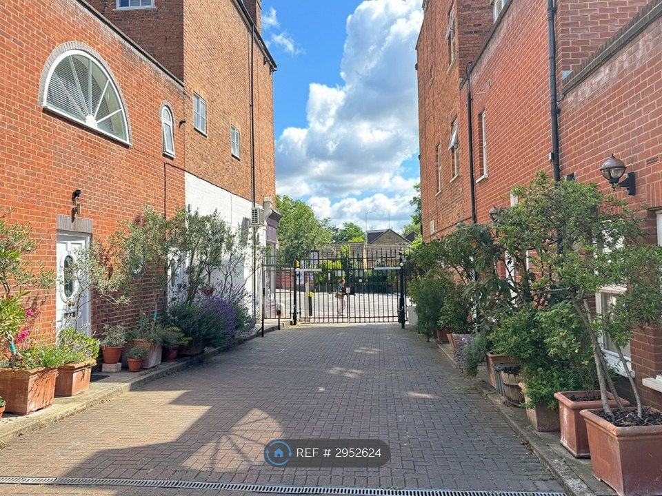 Property photo 3 of 14