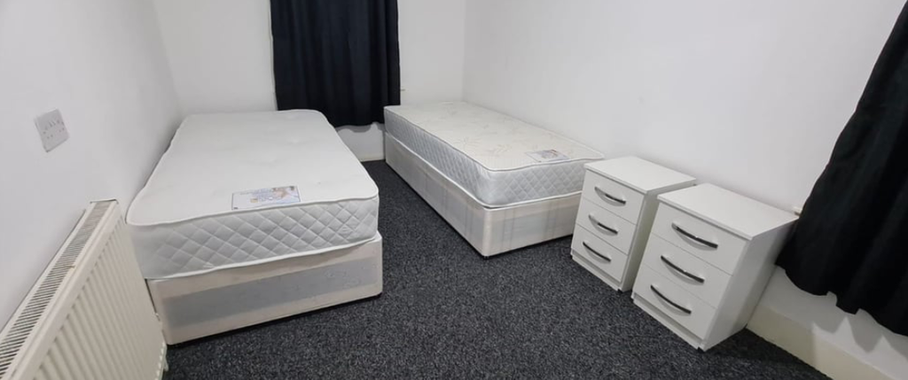 Property photo 1 of 3