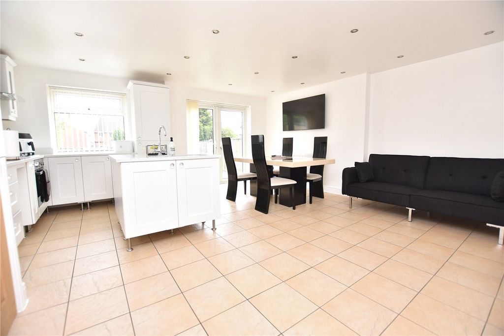 Property photo 3 of 20 Picture No. 29